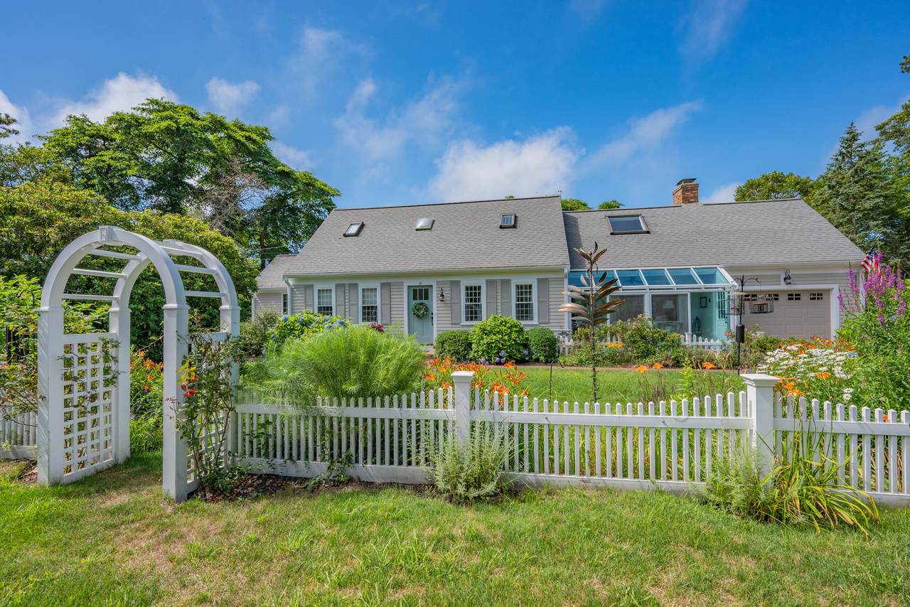 https://bt-photos.global.ssl.fastly.net/capecod/1280_boomver_1_22503639-2.jpg