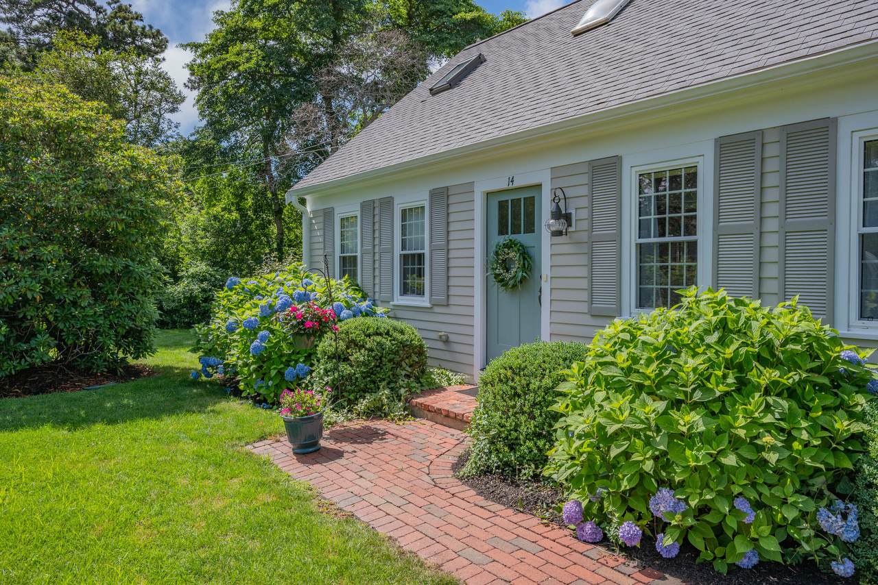 https://bt-photos.global.ssl.fastly.net/capecod/1280_boomver_1_22503639-2.jpg