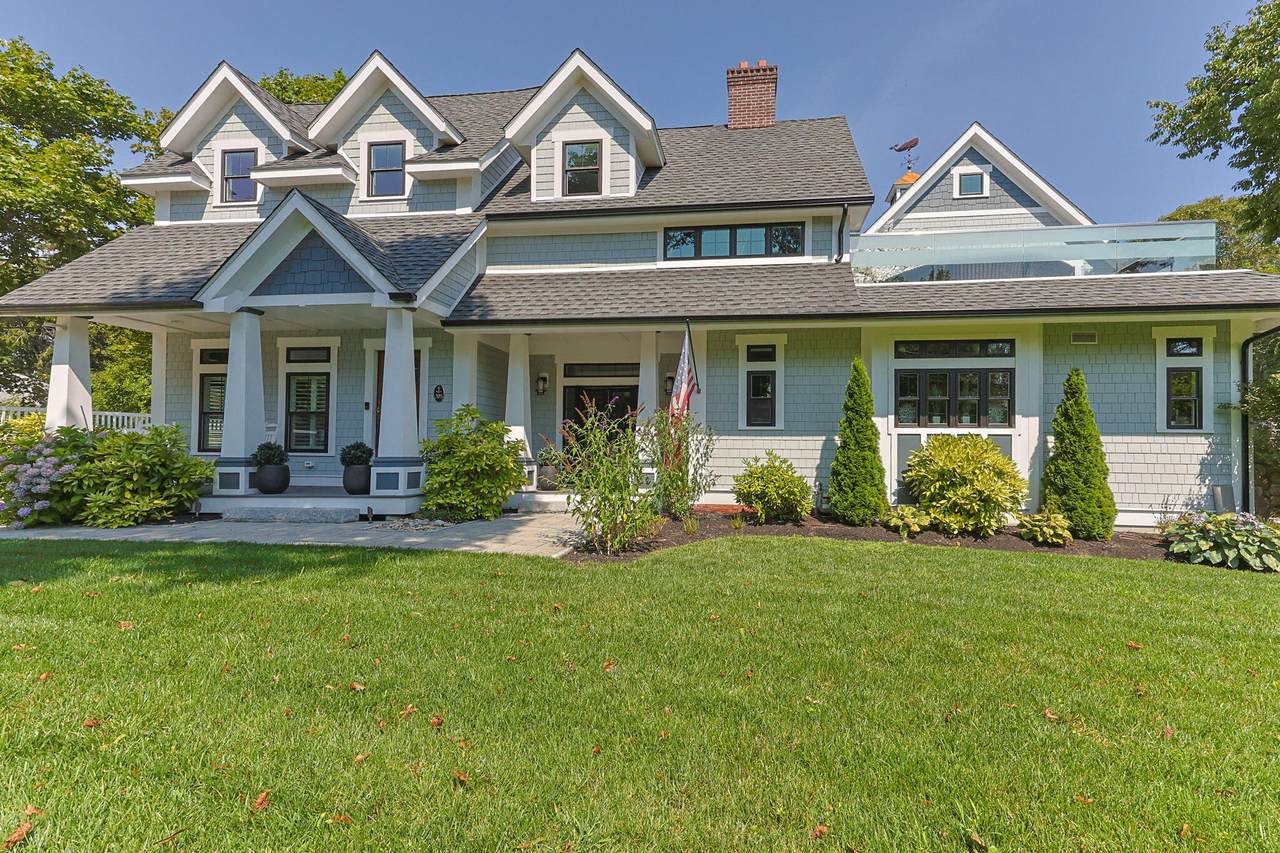 205 Forest Street - Photo 1