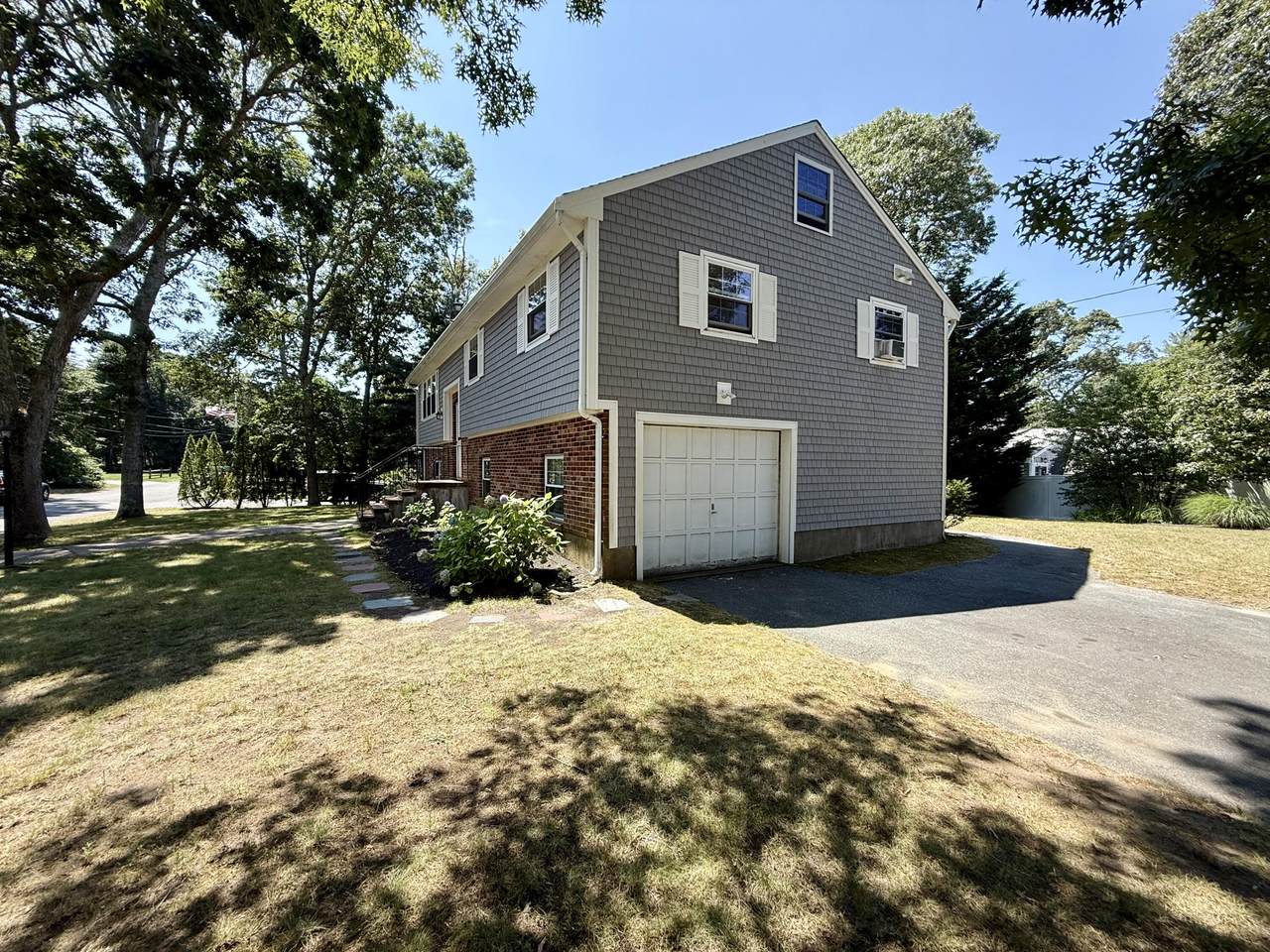 https://bt-photos.global.ssl.fastly.net/capecod/1280_boomver_1_22503891-2.jpg