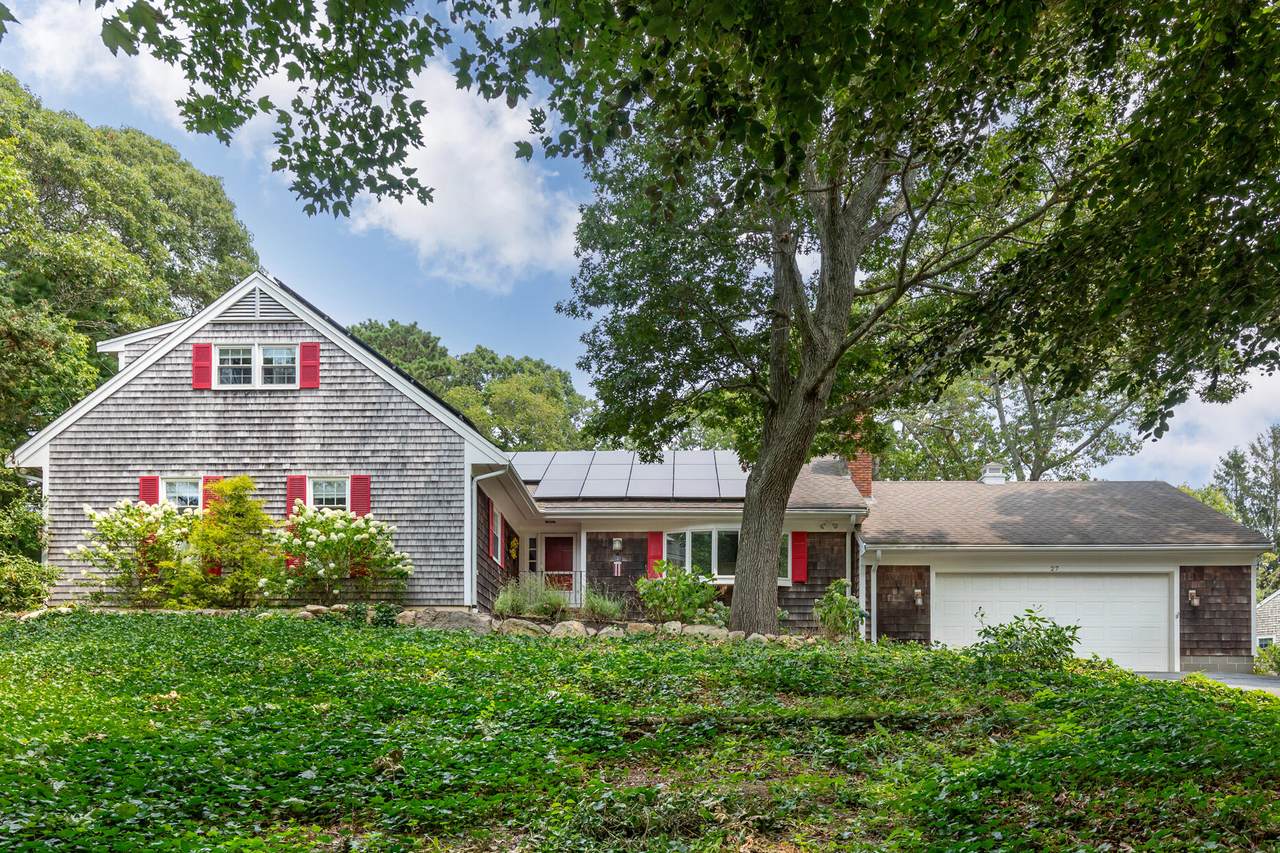 27 Moody Drive - Photo 1