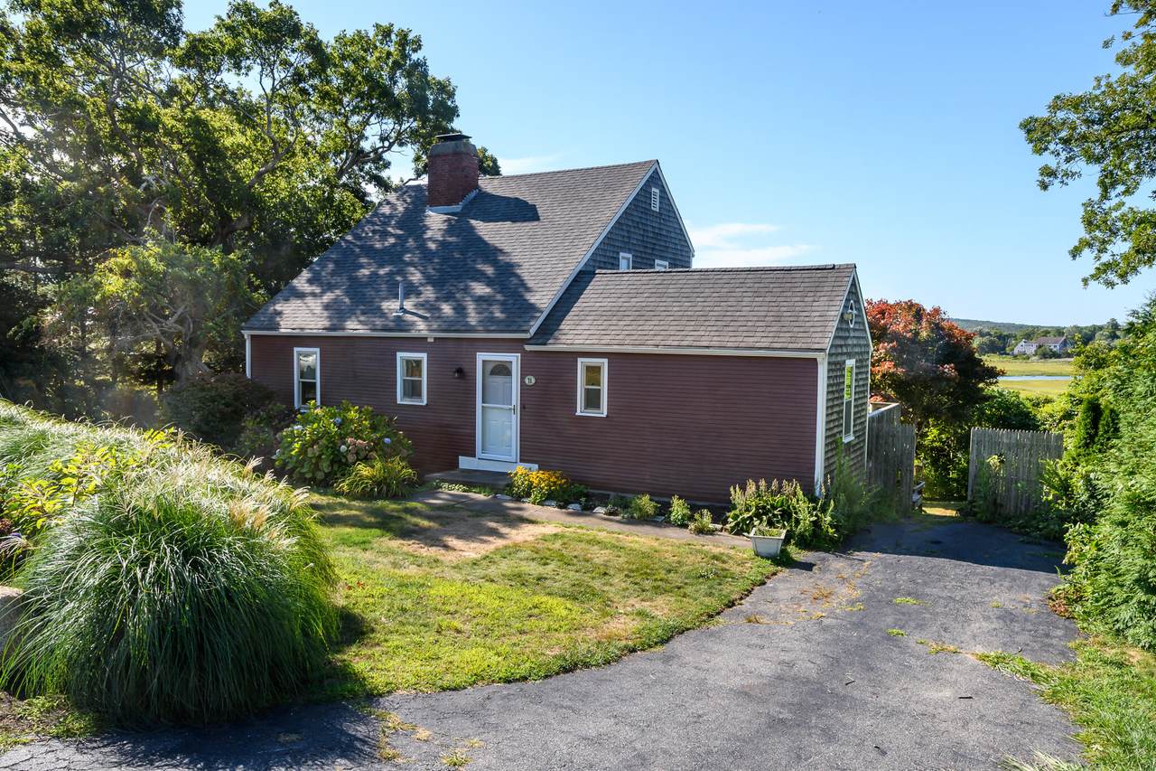 78 Wood Avenue - Photo 1