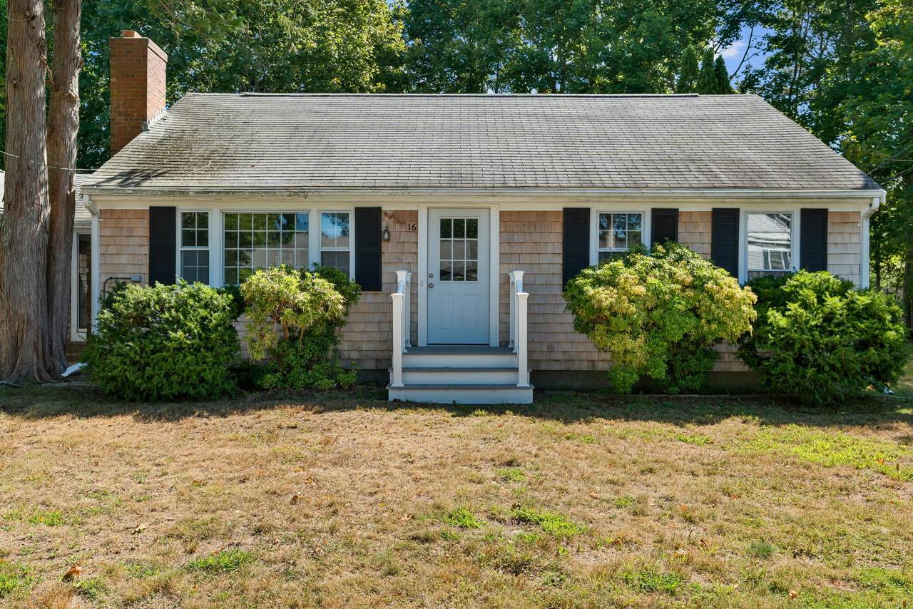 16 Carolyn Lane - Photo 1