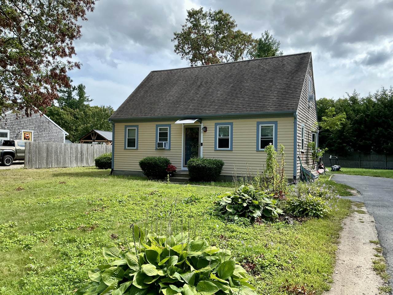 21 Chatham Lane - Photo 1