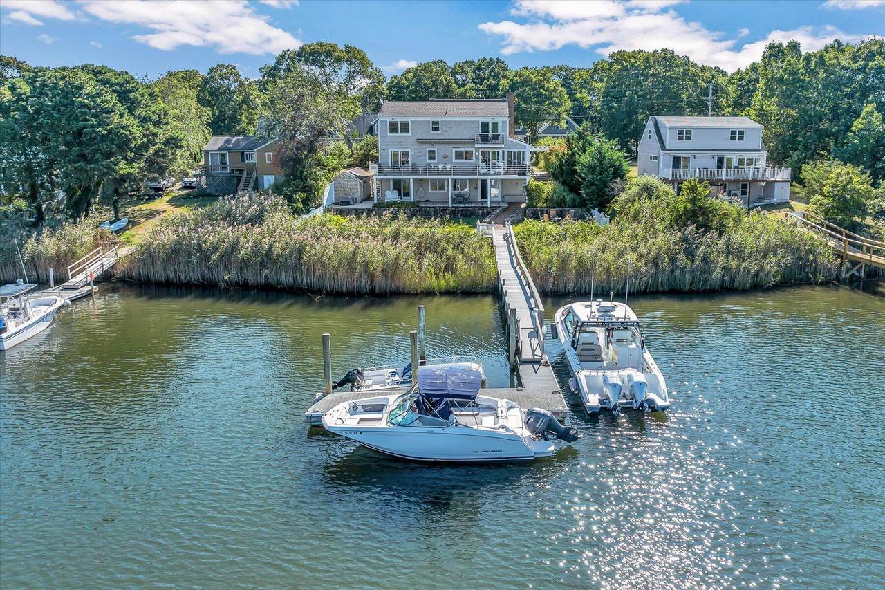 231 Edgewater Drive - Photo 1