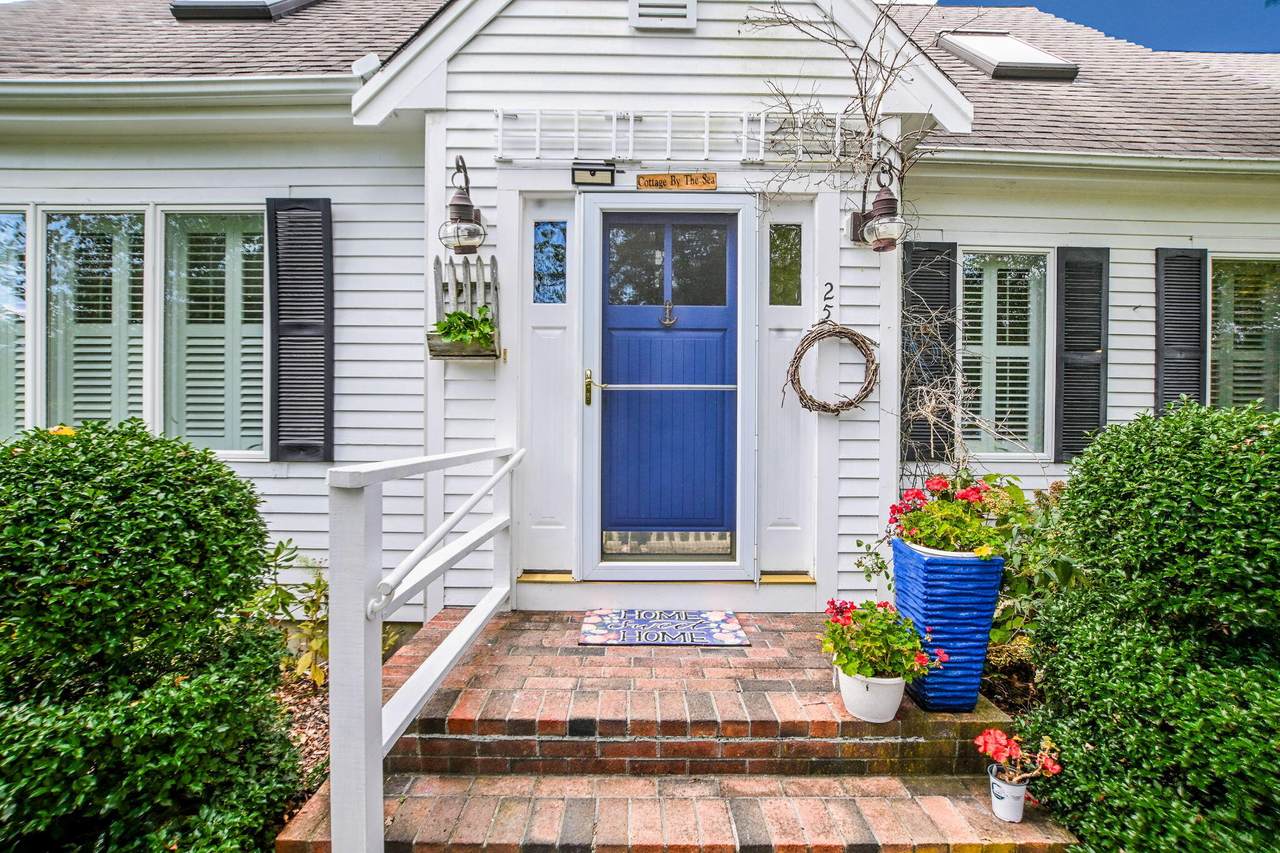 25 Harris Hill Road - Photo 1