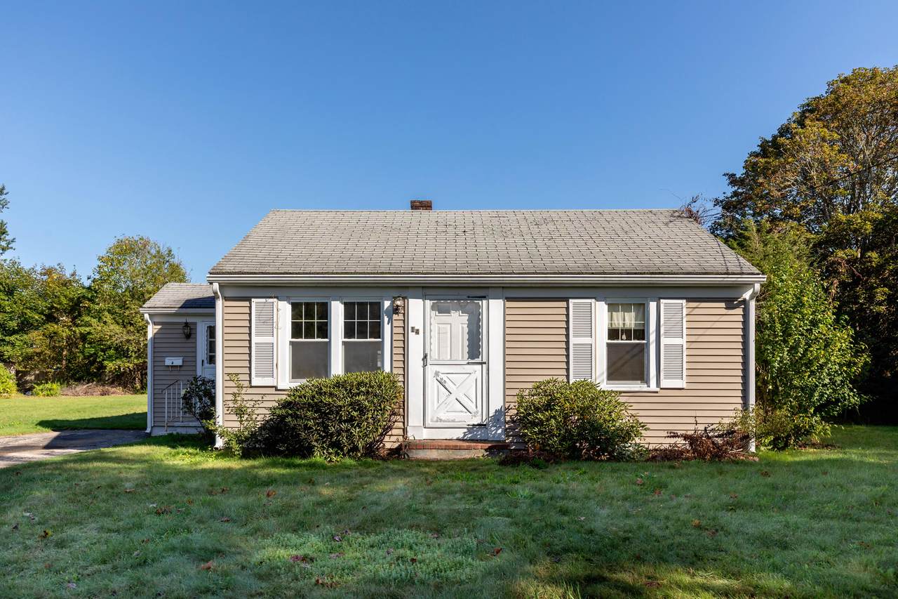 14 Sharon Drive - Photo 1