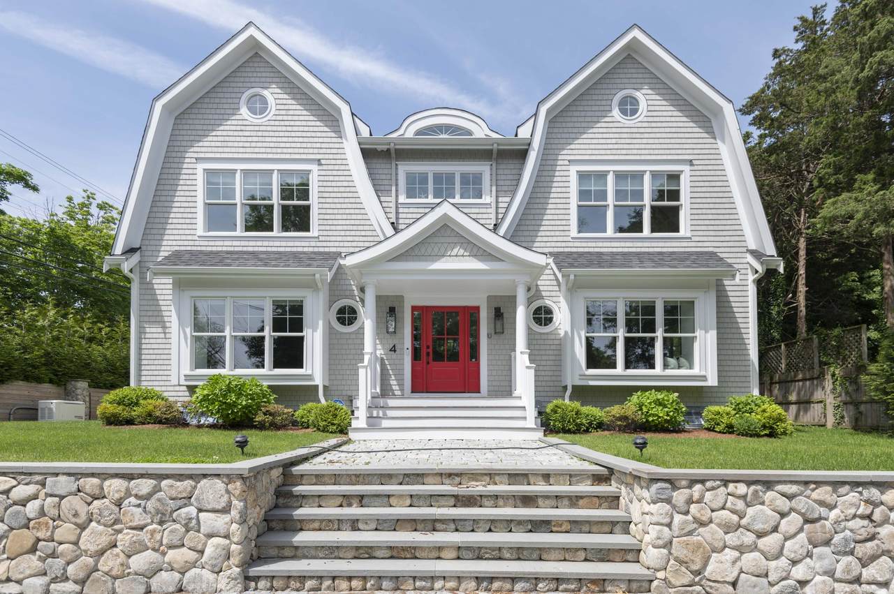 4 Leslie Street - Photo 1