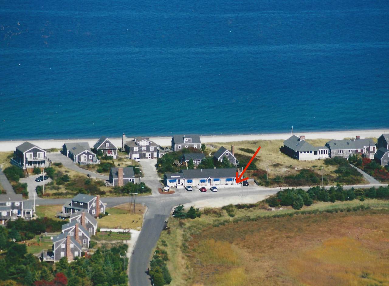 131 North Shore Boulevard - Photo 1