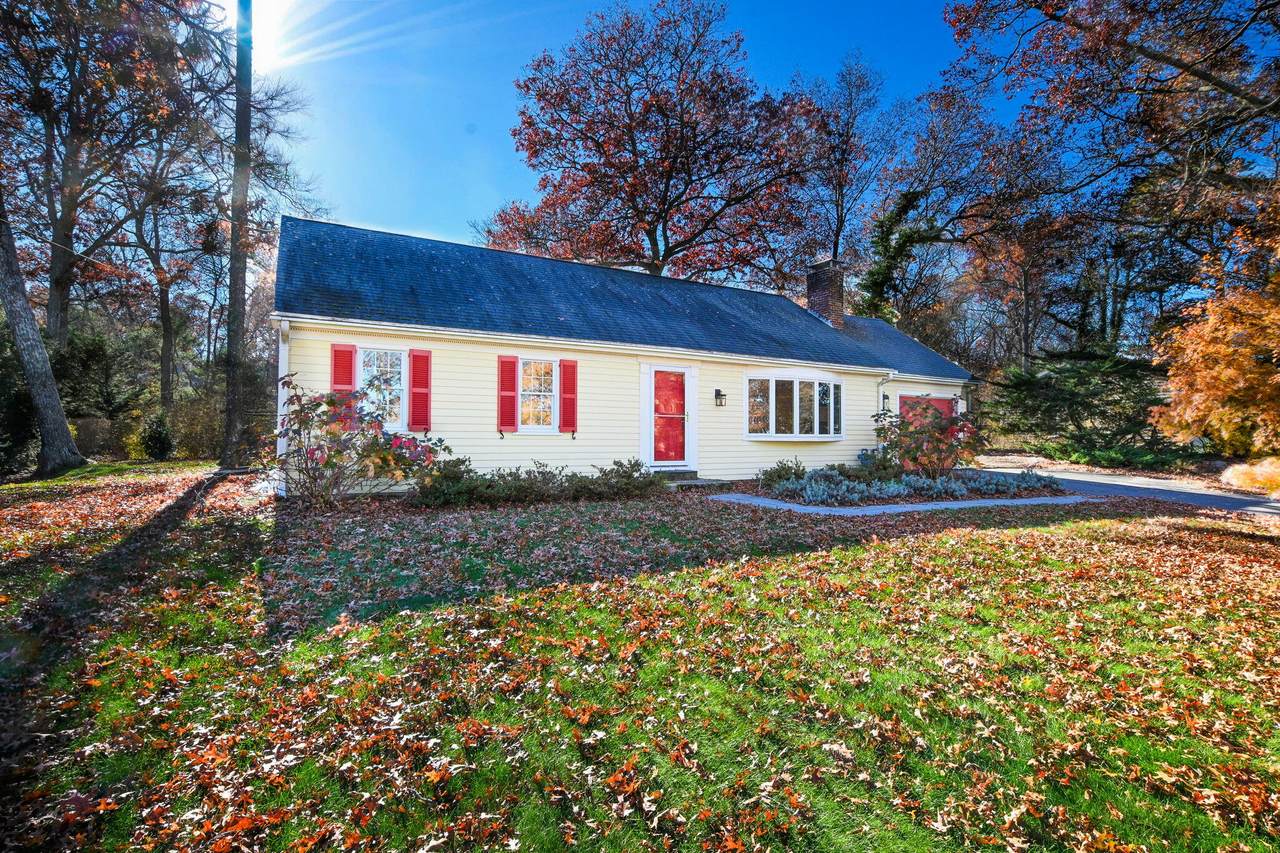 12 Crowell Road - Photo 1