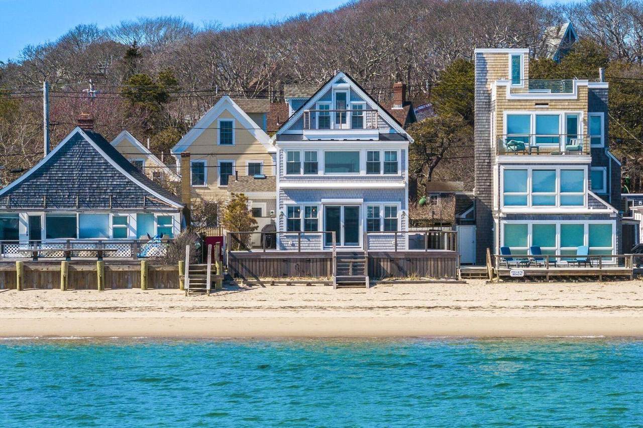 613 Commercial Street - Photo 1