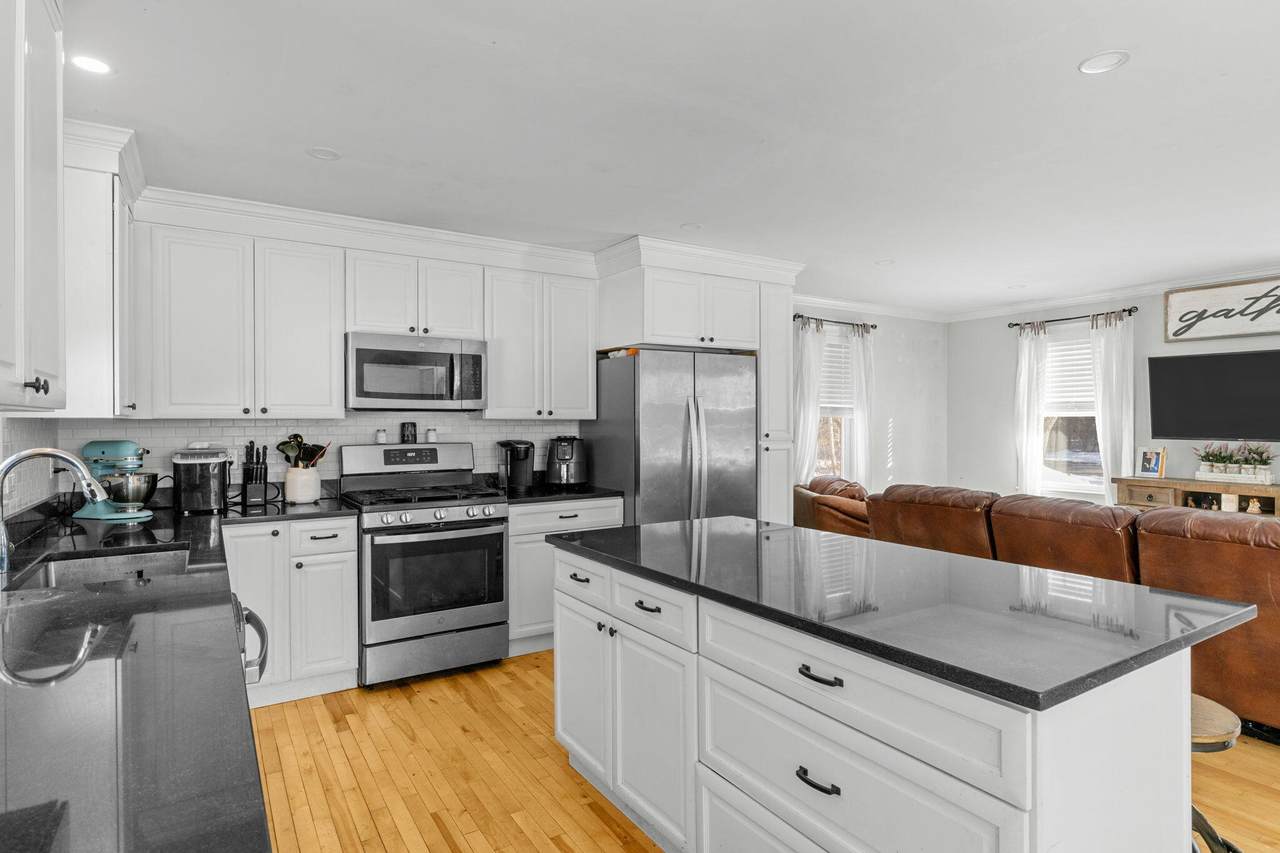 https://bt-photos.global.ssl.fastly.net/capecod/1280_boomver_1_22600163-2.jpg