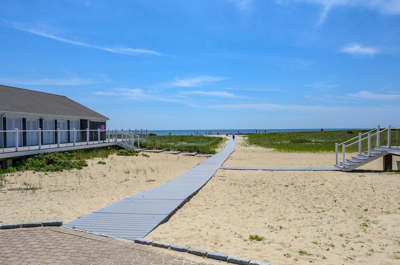 https://bt-photos.global.ssl.fastly.net/capecod/1280_boomver_1_22600766-2.jpg