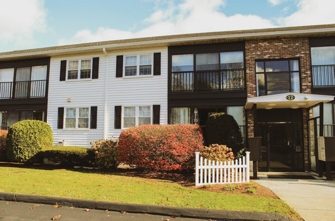 12 Candlewood Lane - Photo 1