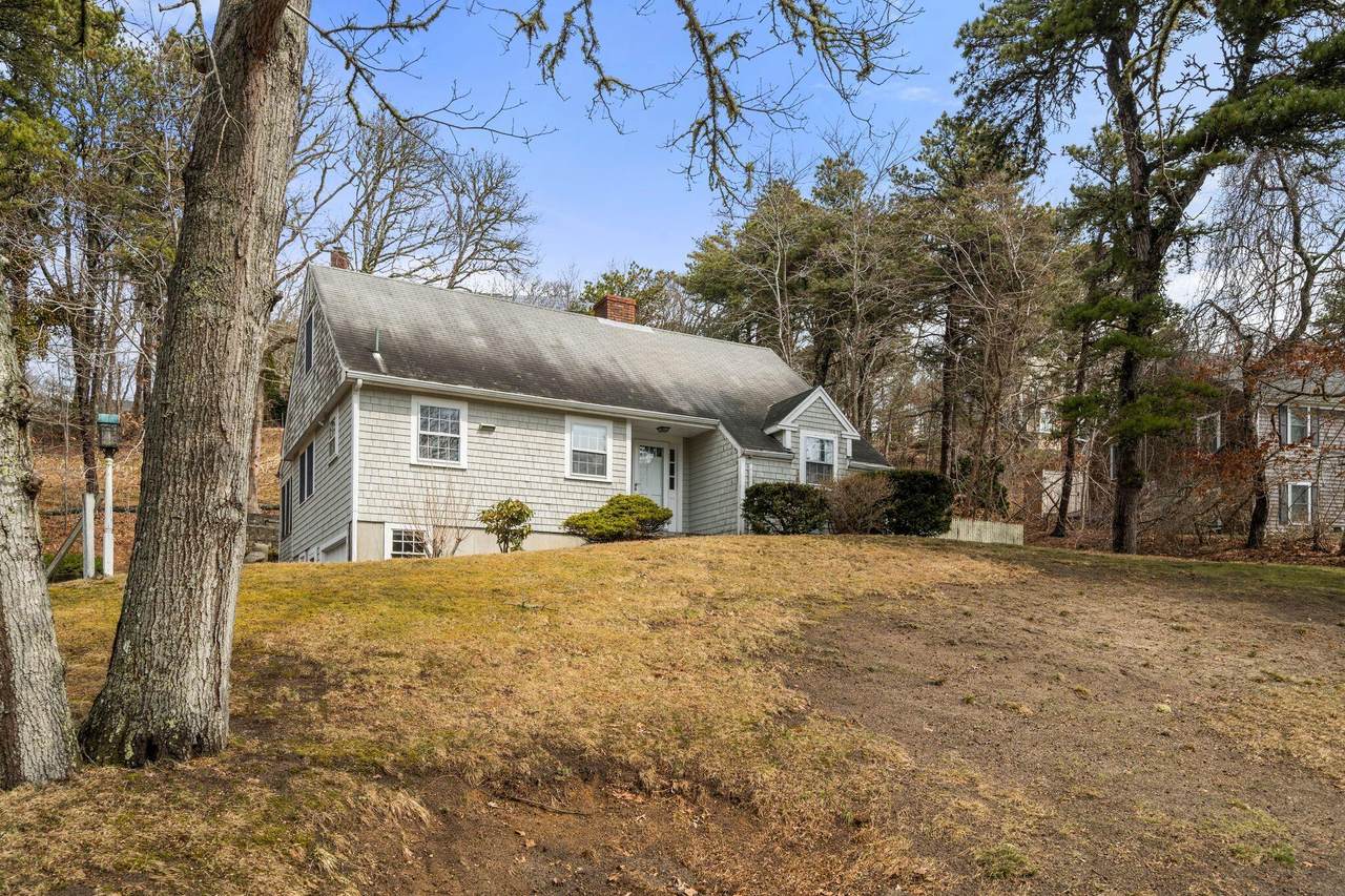 25 Wood Valley Road - Photo 1