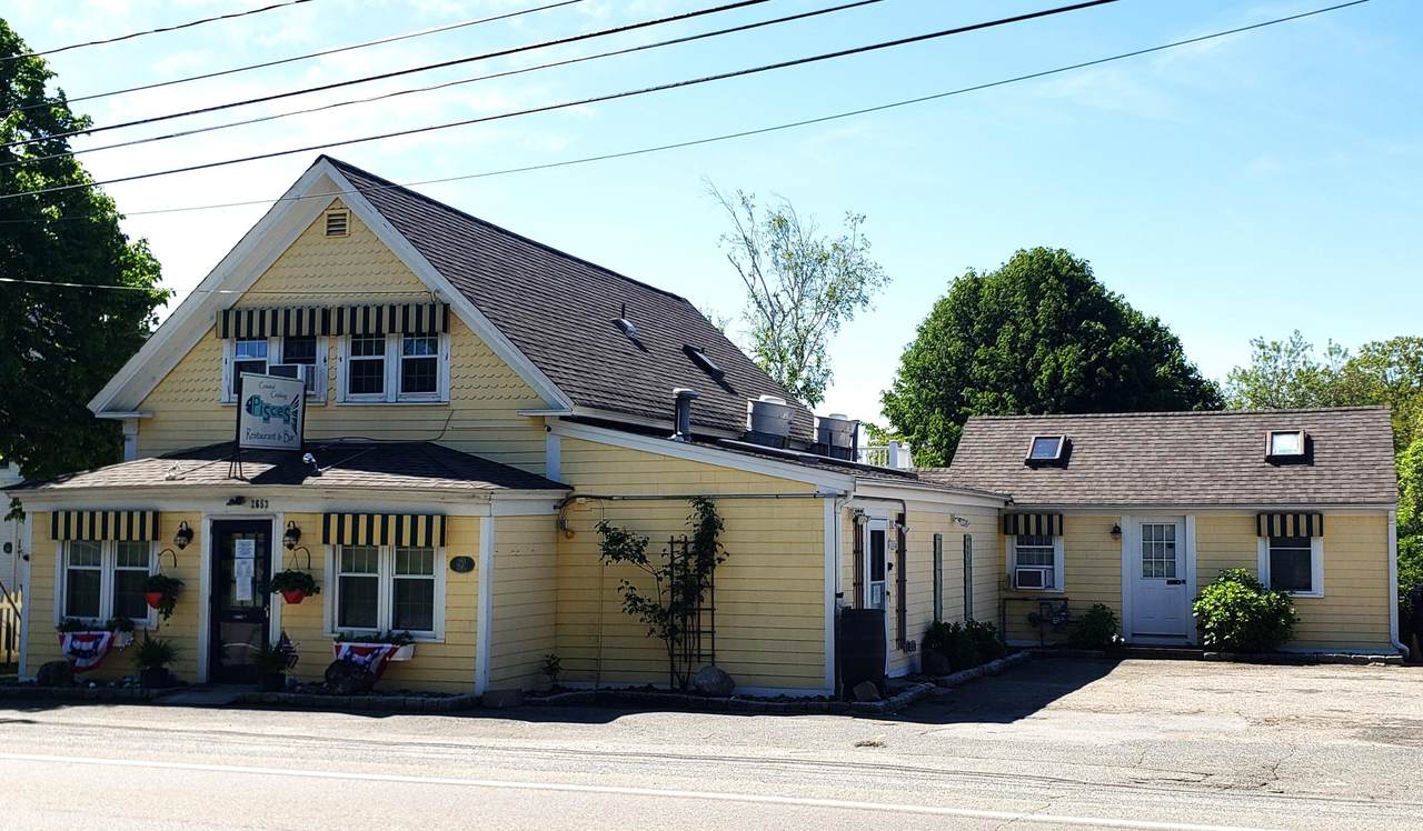 2653 Main Street - Photo 1