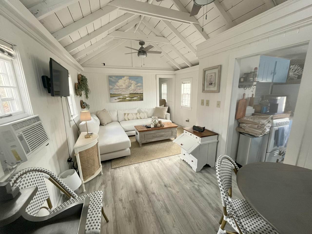 https://bt-photos.global.ssl.fastly.net/capecod/1280_boomver_1_22601181-2.jpg