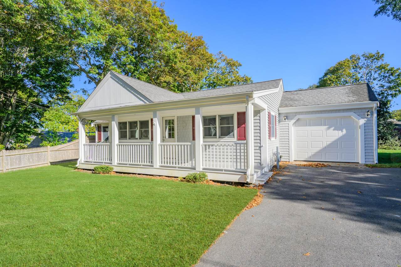 14 Brewster Road - Photo 1