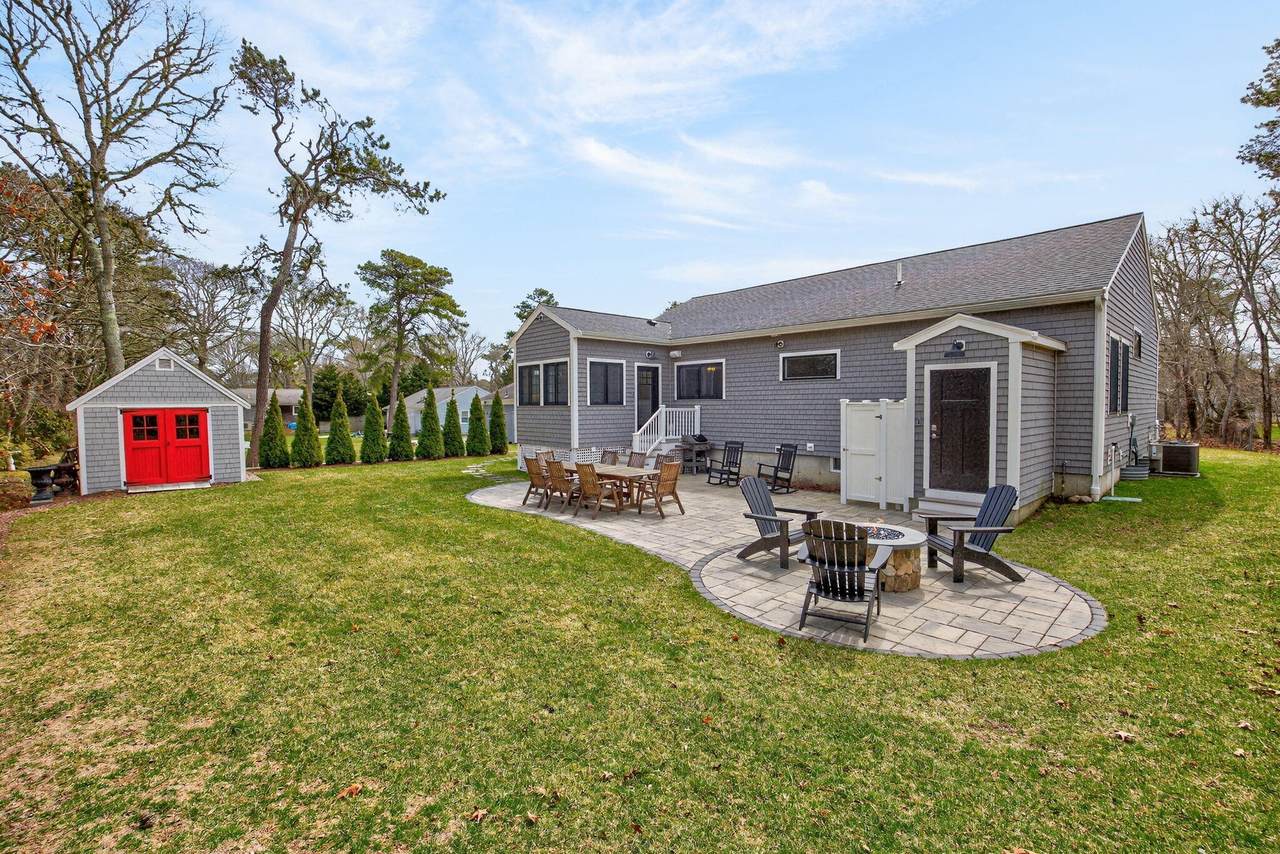 https://bt-photos.global.ssl.fastly.net/capecod/1280_boomver_1_22601238-2.jpg