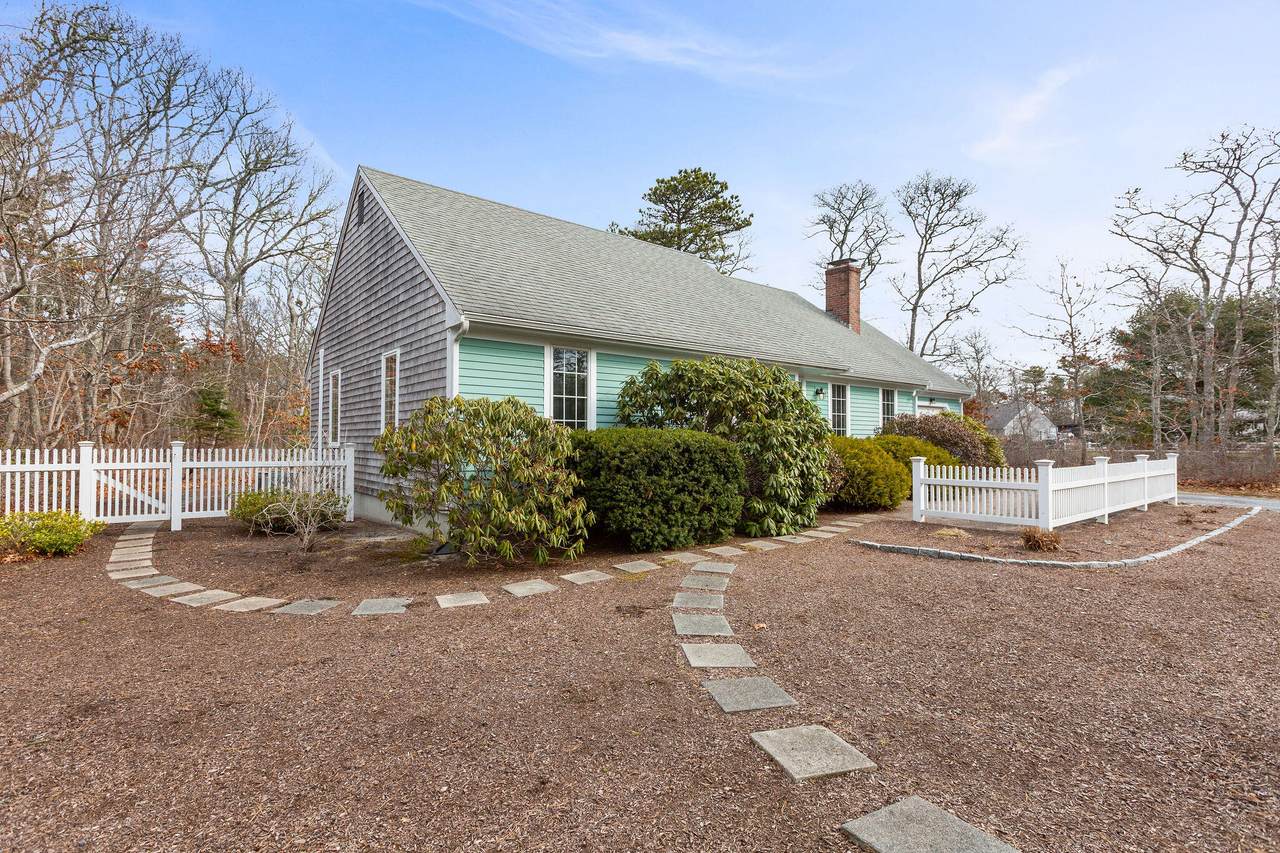 https://bt-photos.global.ssl.fastly.net/capecod/1280_boomver_1_22601243-2.jpg