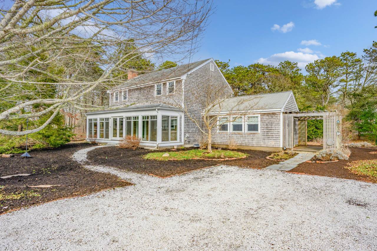 25 Robert Road - Photo 1