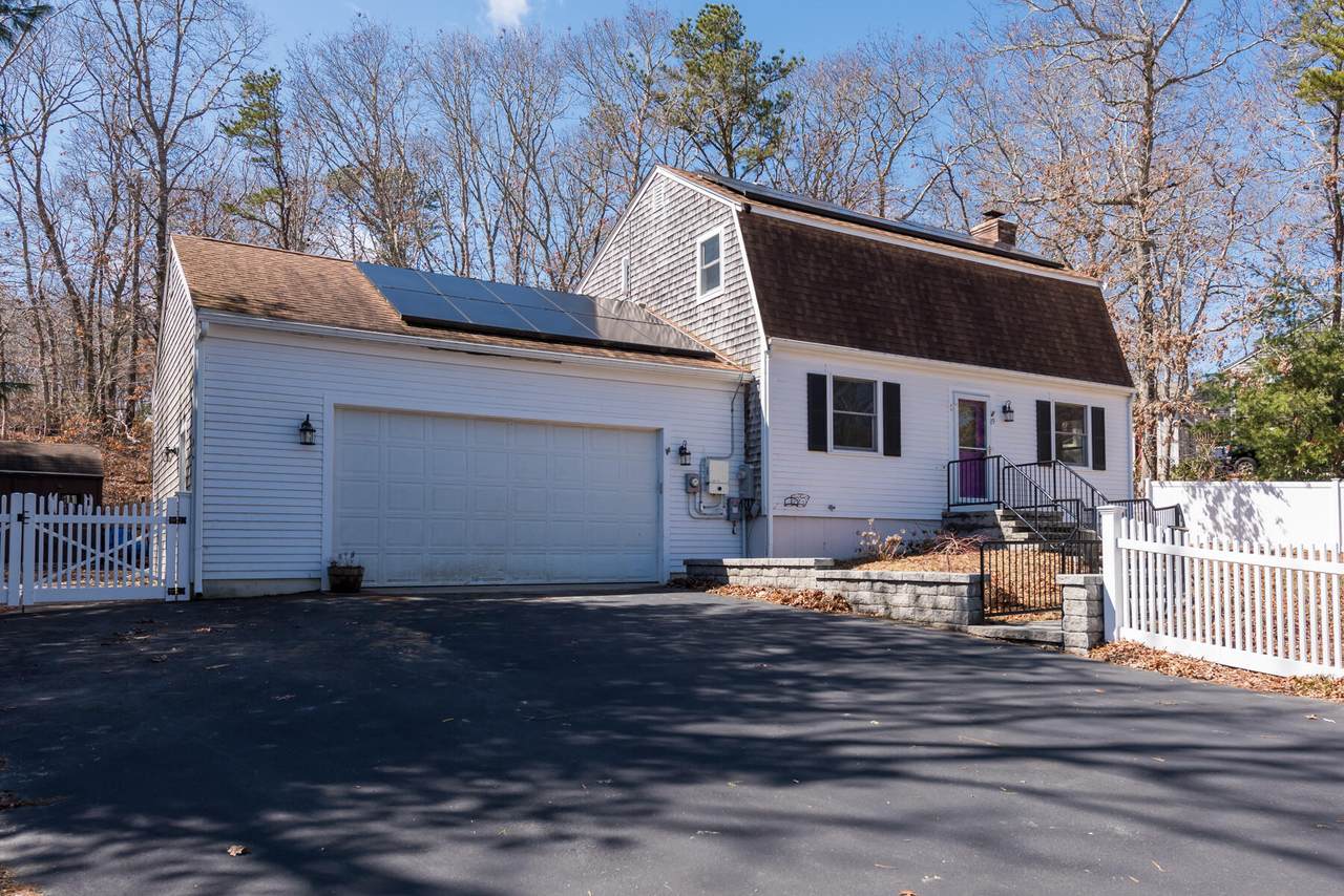 19 Meredith Road - Photo 1