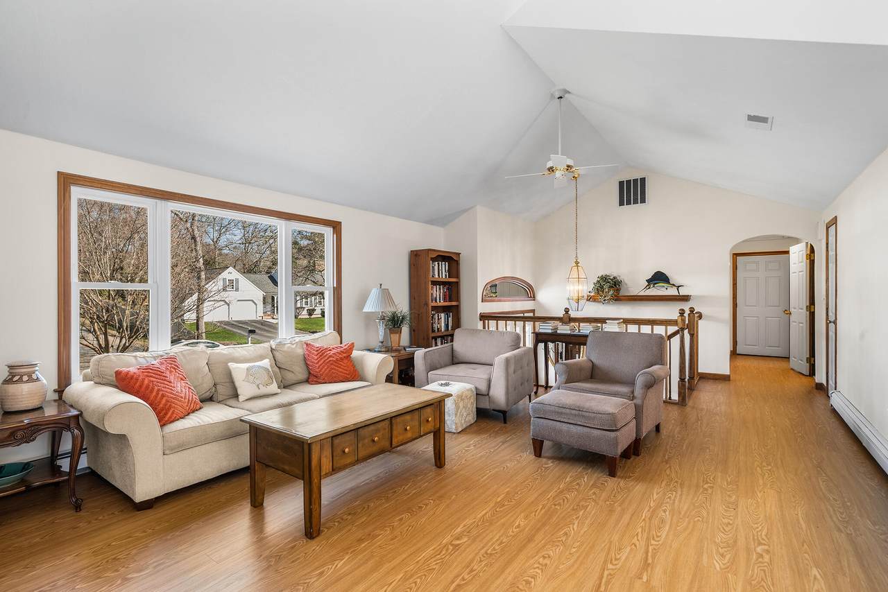 https://bt-photos.global.ssl.fastly.net/capecod/1280_boomver_1_22601467-2.jpg