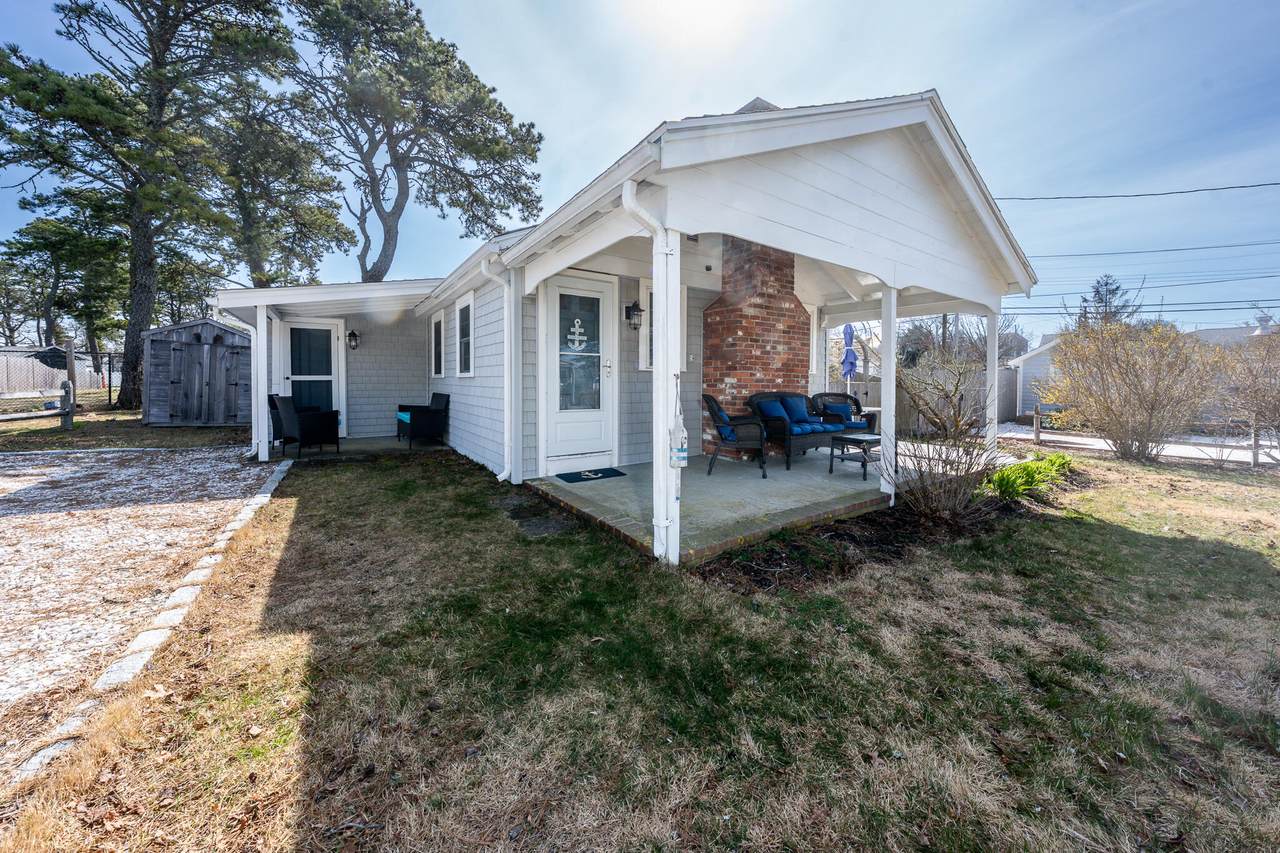 242 Old Wharf Road - Photo 1