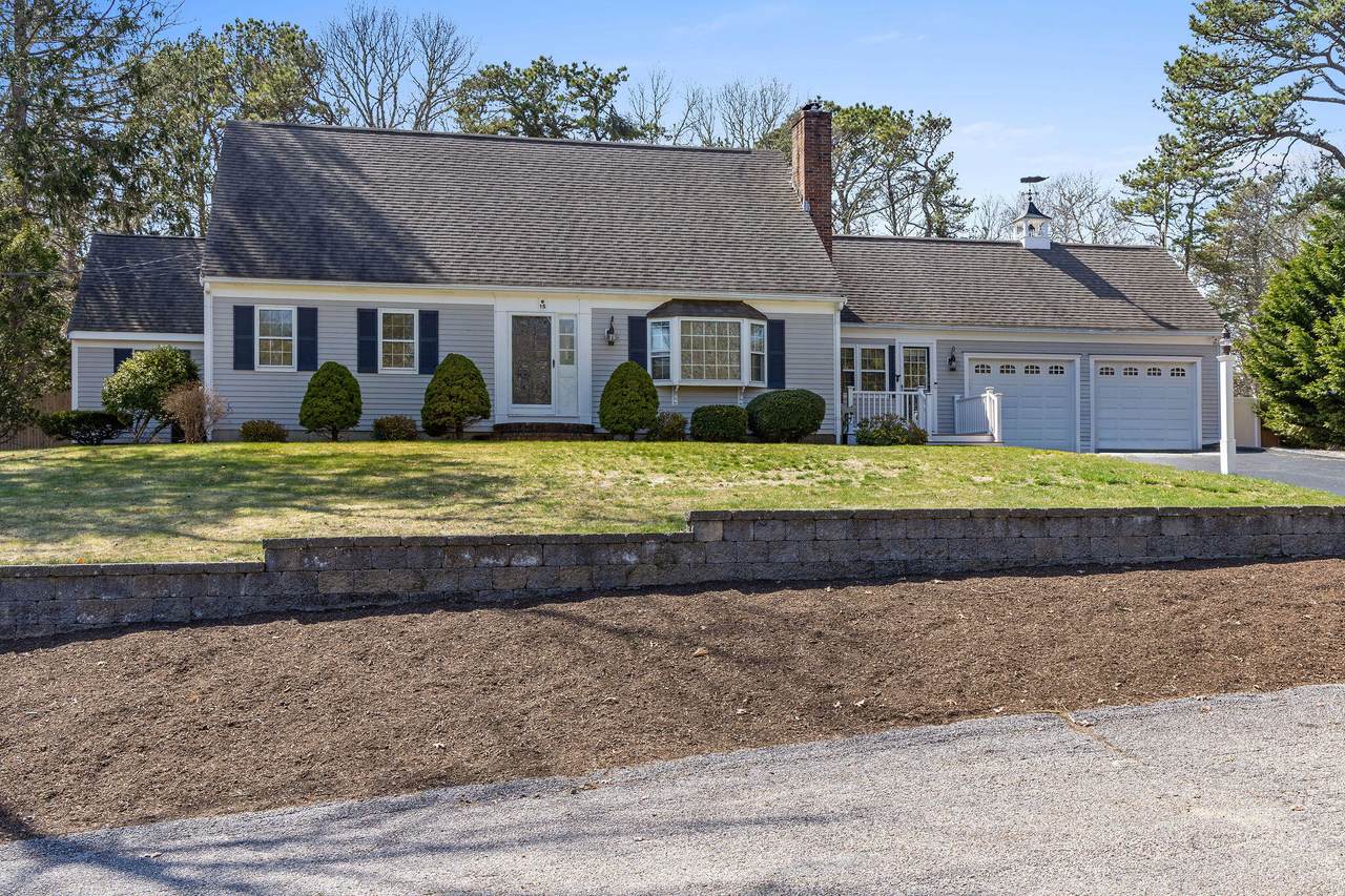 15 Greenwood Road - Photo 1