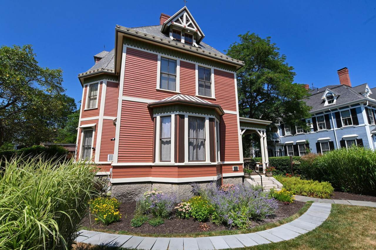 https://bt-photos.global.ssl.fastly.net/capecod/1280_boomver_1_22601646-2.jpg