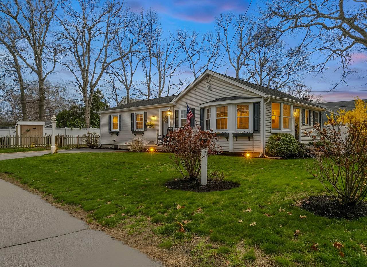 25 Clover Lane - Photo 1