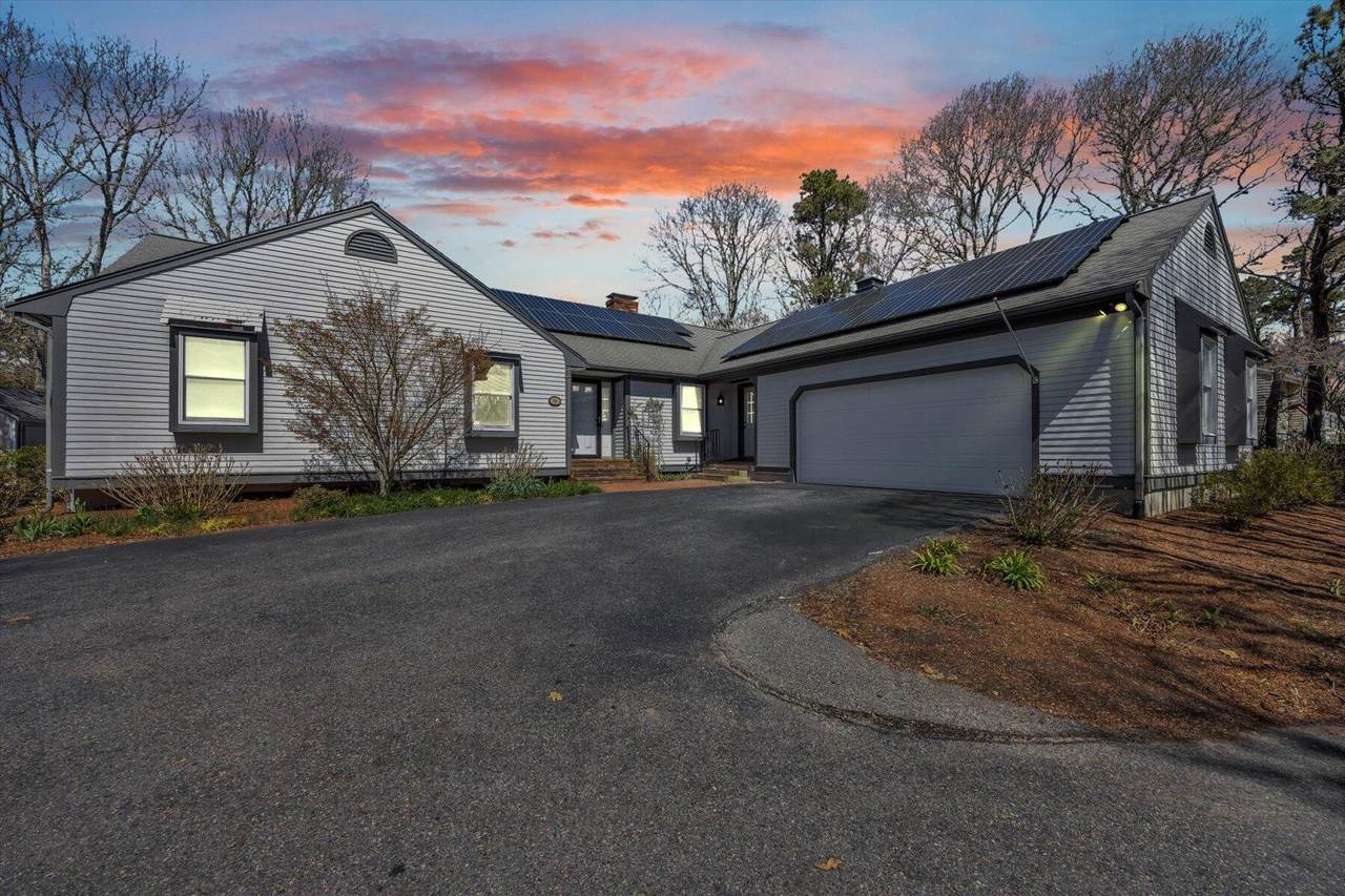52 Clubhouse Drive - Photo 1