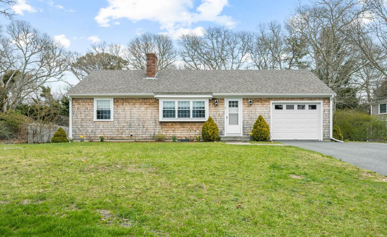 10 Eastover - Photo 1