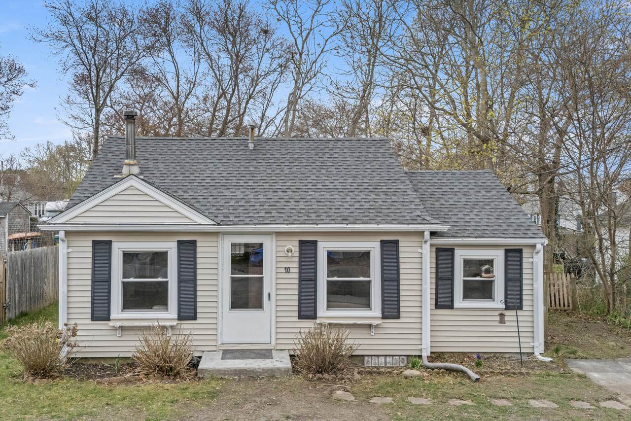 10 3rd Avenue - Photo 1