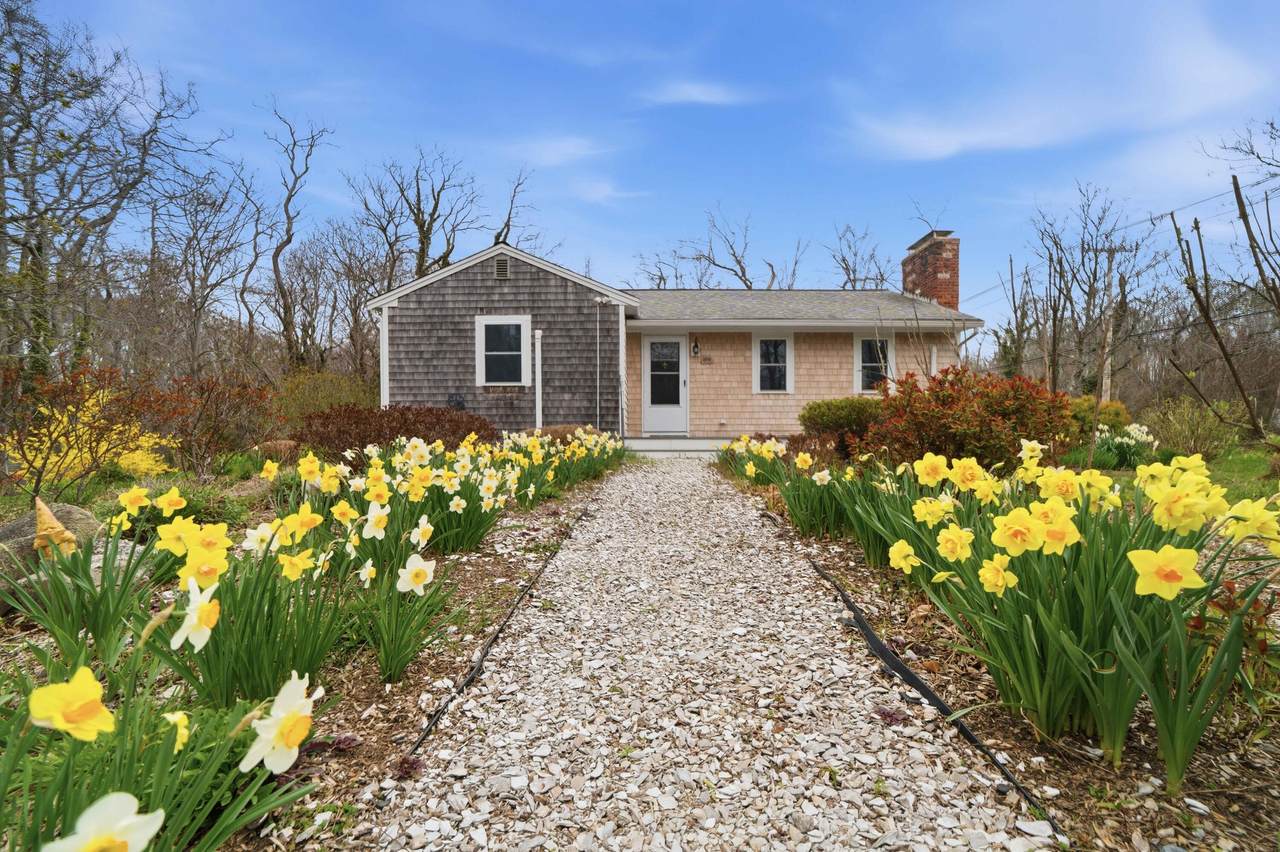 26 Locust Road - Photo 1