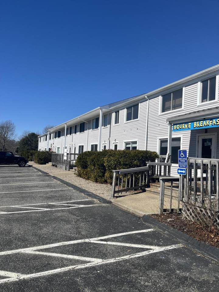 https://bt-photos.global.ssl.fastly.net/capecod/1280_boomver_1_22601793-2.jpg