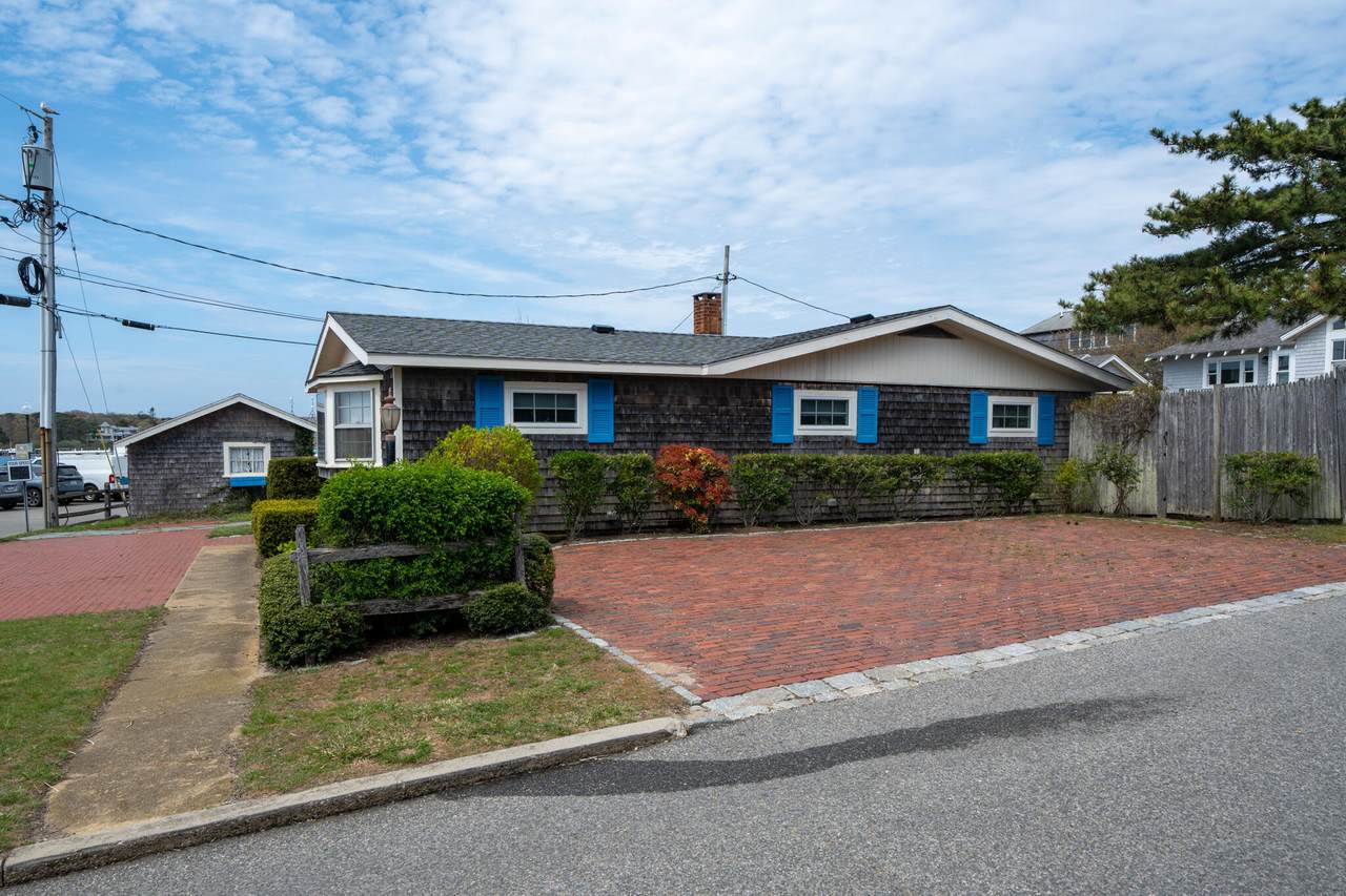 https://bt-photos.global.ssl.fastly.net/capecod/1280_boomver_1_22601795-2.jpg