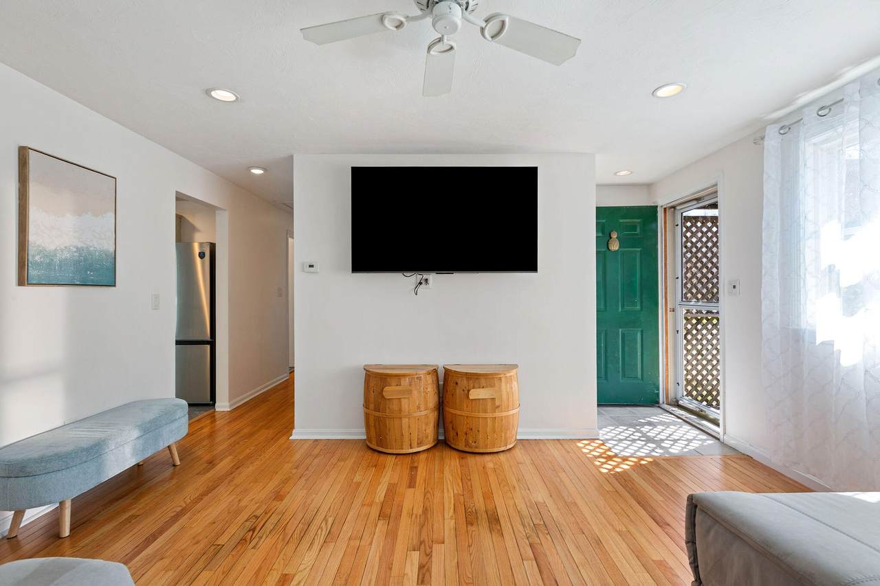 https://bt-photos.global.ssl.fastly.net/capecod/1280_boomver_1_22601807-2.jpg