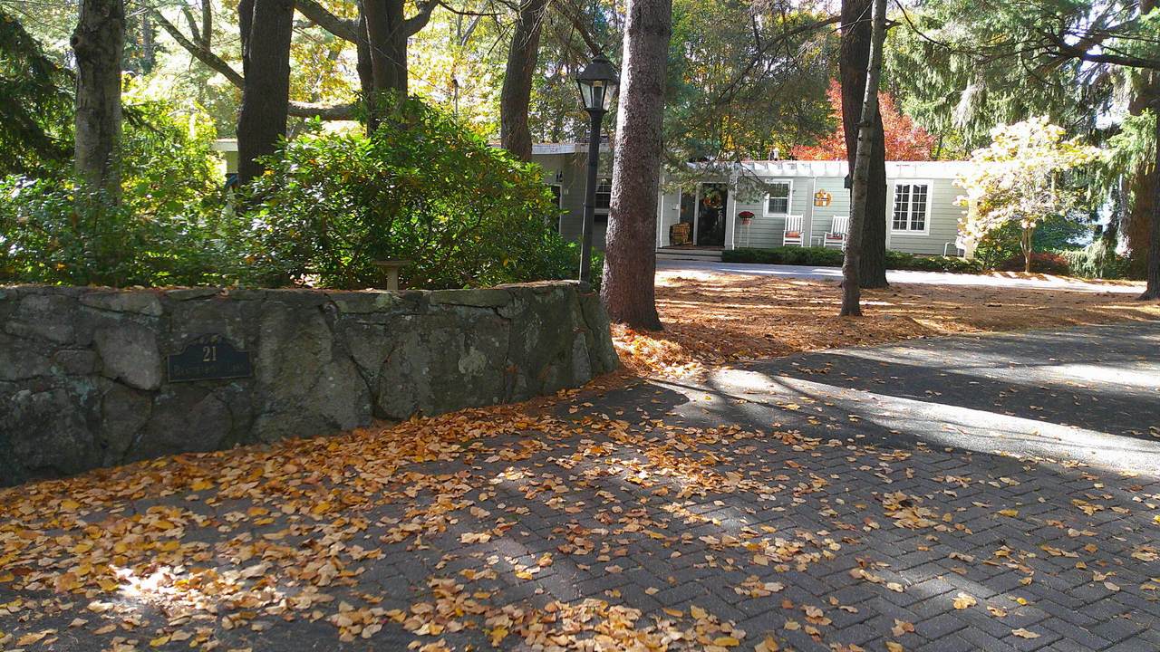 https://bt-photos.global.ssl.fastly.net/capecod/1280_boomver_1_22601840-2.jpg