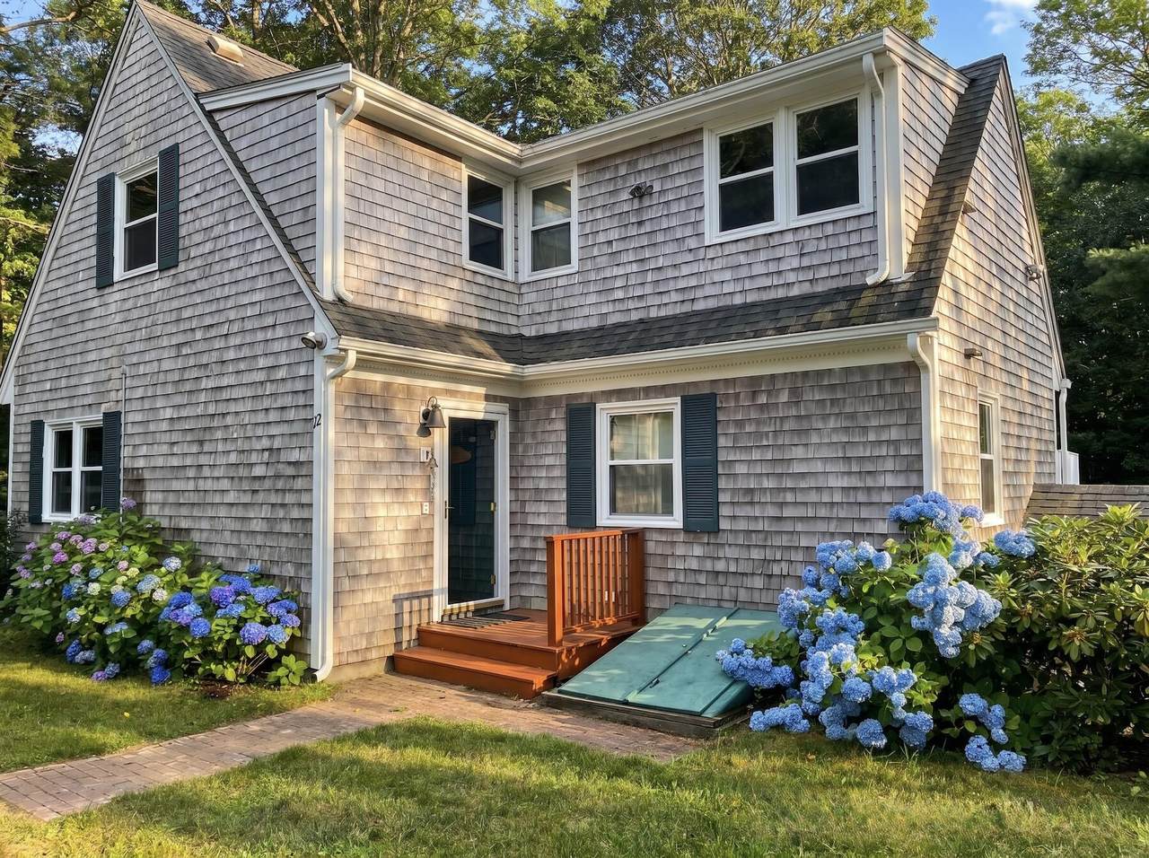 https://bt-photos.global.ssl.fastly.net/capecod/1280_boomver_1_22601841-2.jpg