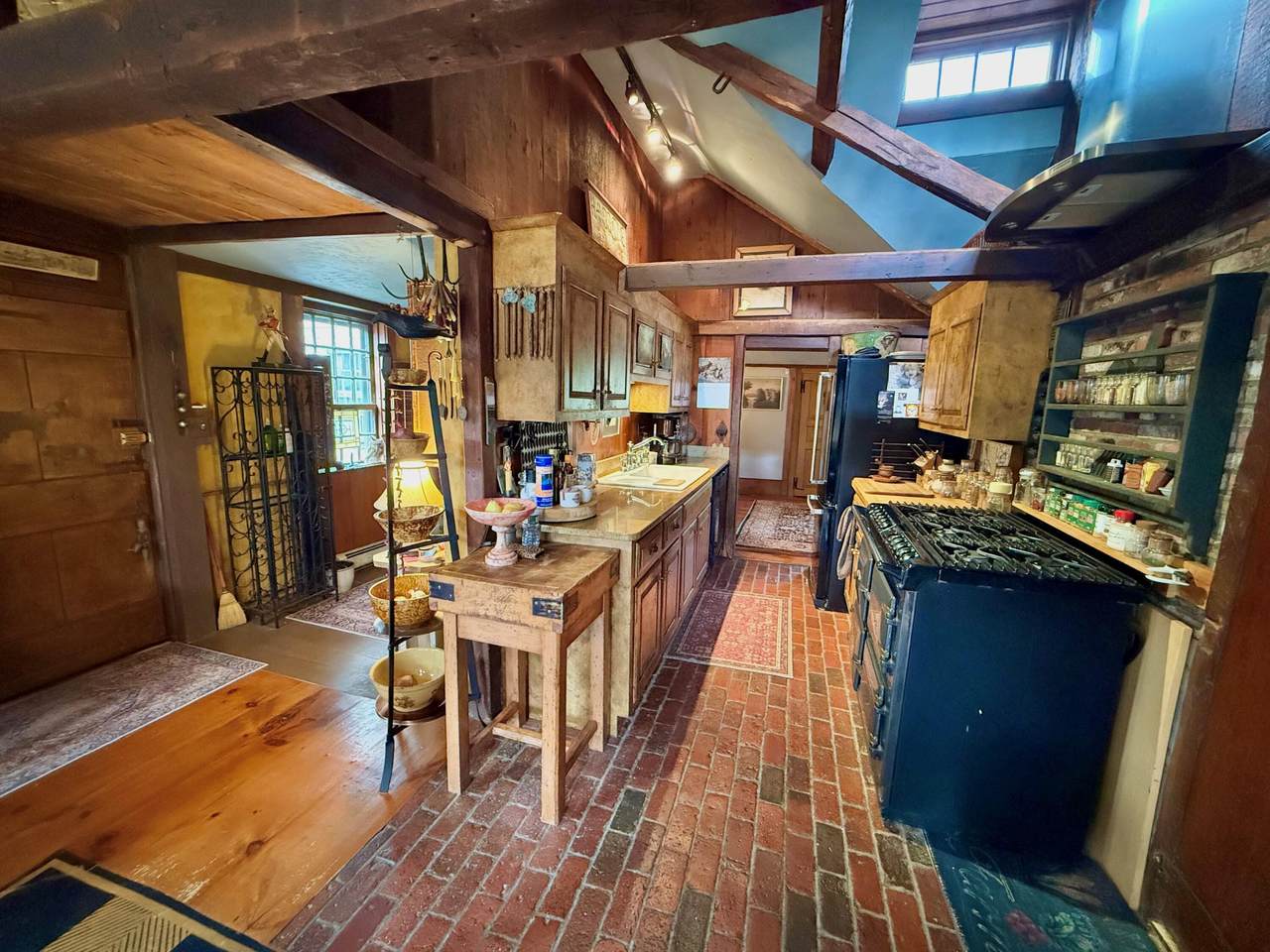 https://bt-photos.global.ssl.fastly.net/capecod/1280_boomver_1_22601896-2.jpg