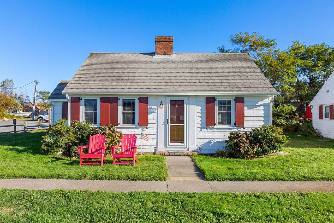 670 Shore Road - Photo 1