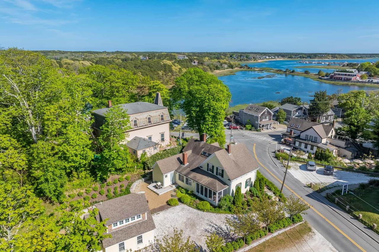https://bt-photos.global.ssl.fastly.net/capecod/1280_boomver_1_22602006-2.jpg