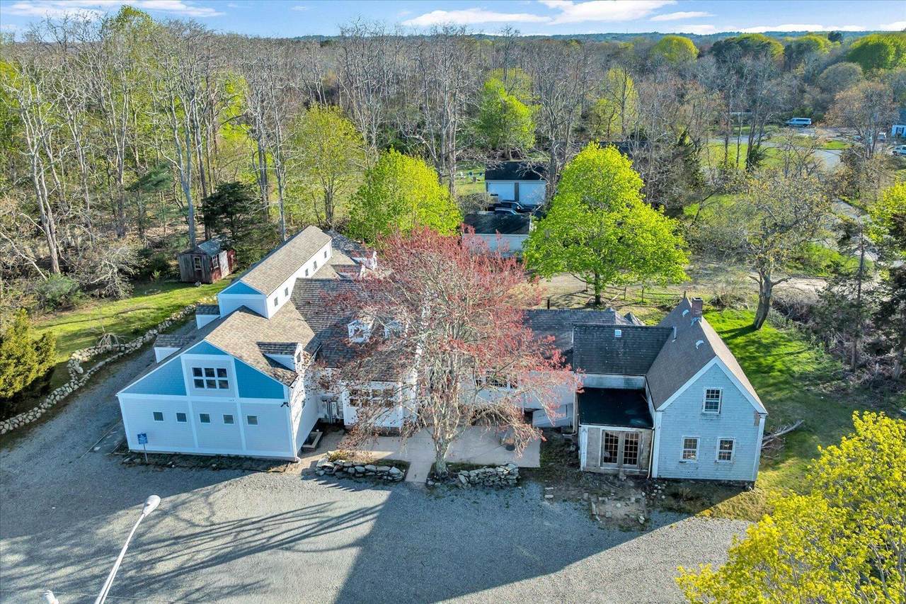 1049 Main Street - Photo 1