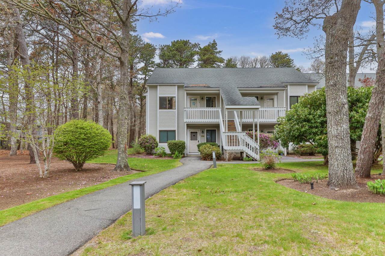 109 Eaton Lane - Photo 1