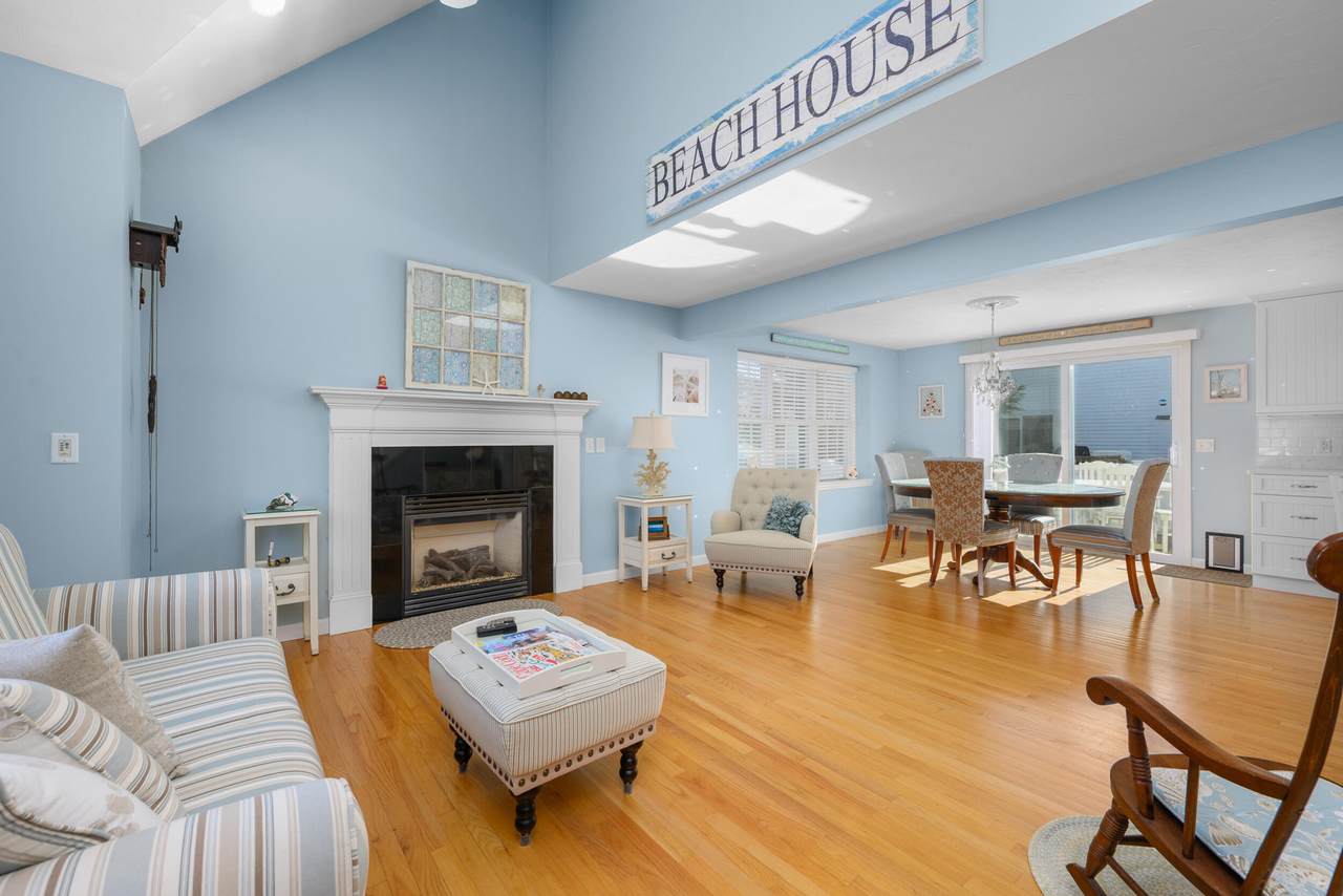 https://bt-photos.global.ssl.fastly.net/capecod/1280_boomver_1_22602062-2.jpg