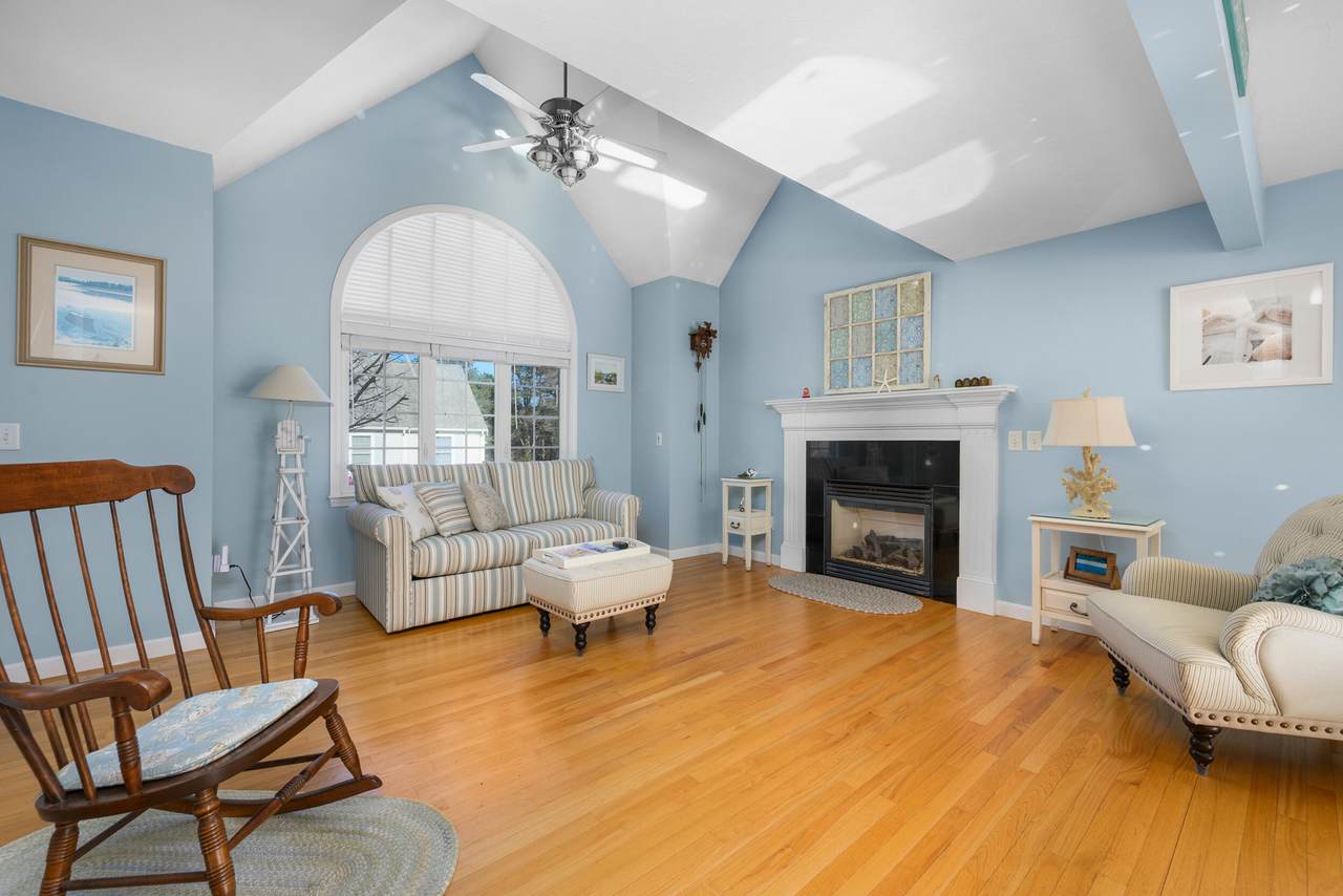 https://bt-photos.global.ssl.fastly.net/capecod/1280_boomver_1_22602062-2.jpg