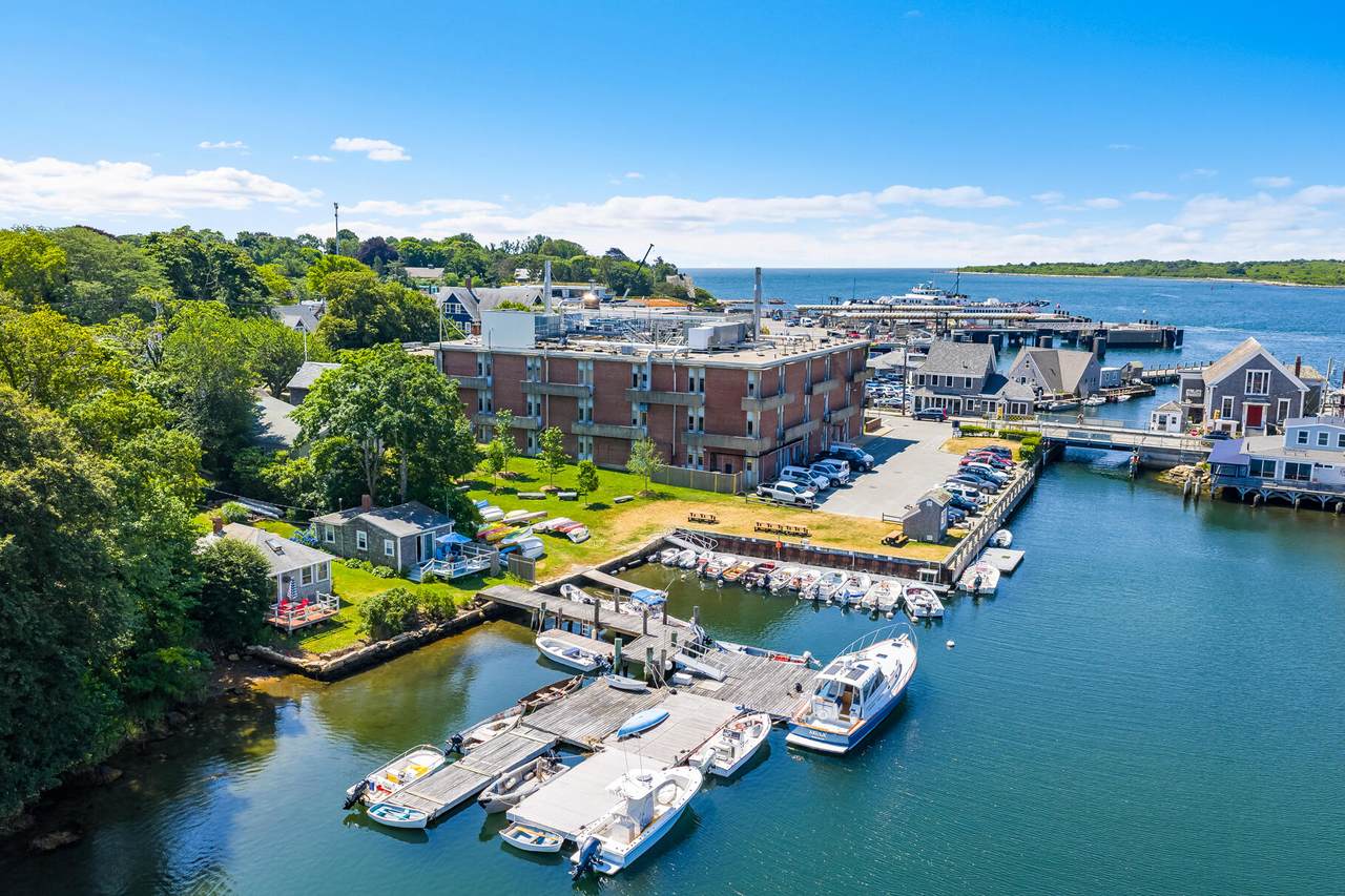 https://bt-photos.global.ssl.fastly.net/capecod/1280_boomver_1_22602275-2.jpg