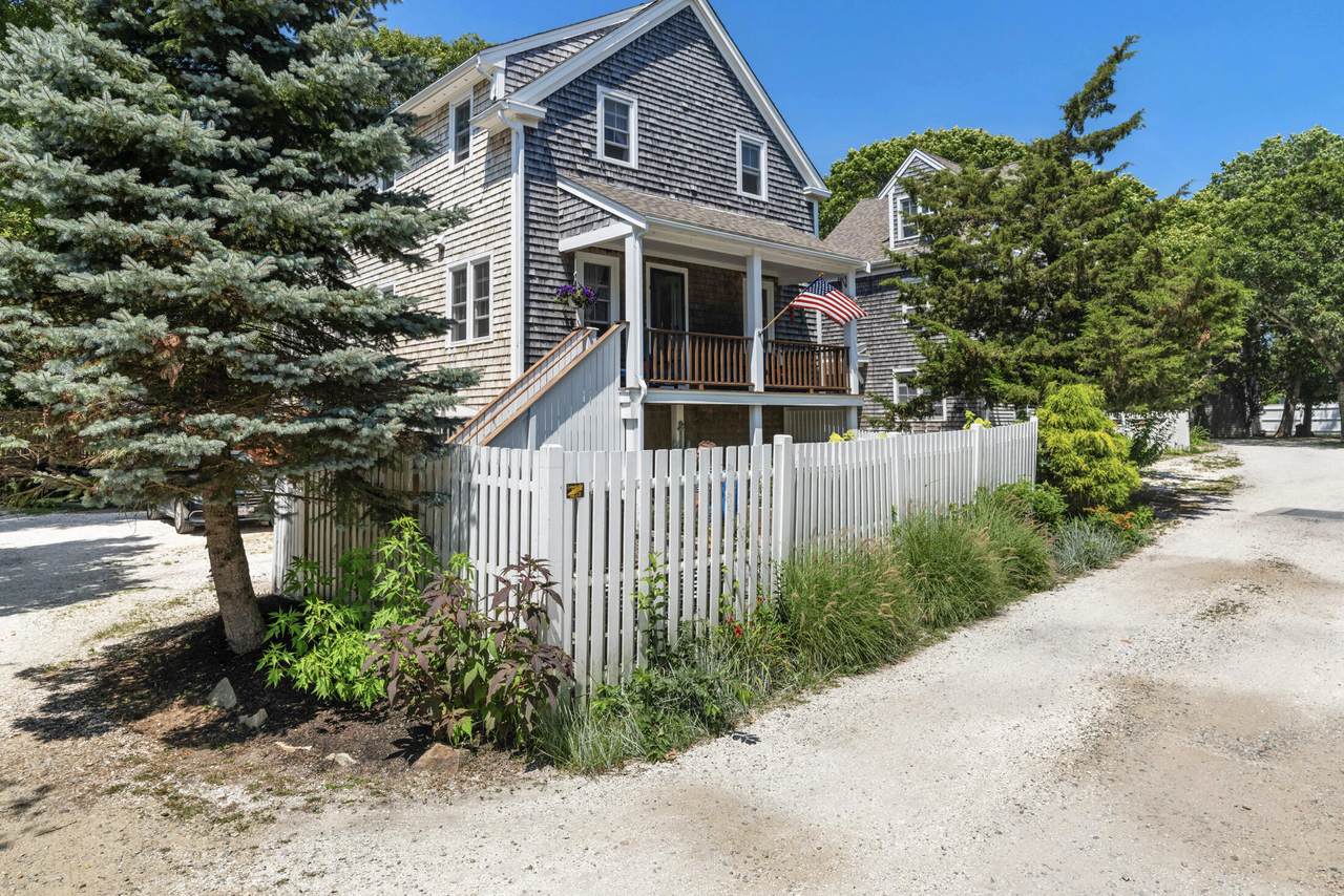 https://bt-photos.global.ssl.fastly.net/capecod/1280_boomver_1_22602288-2.jpg