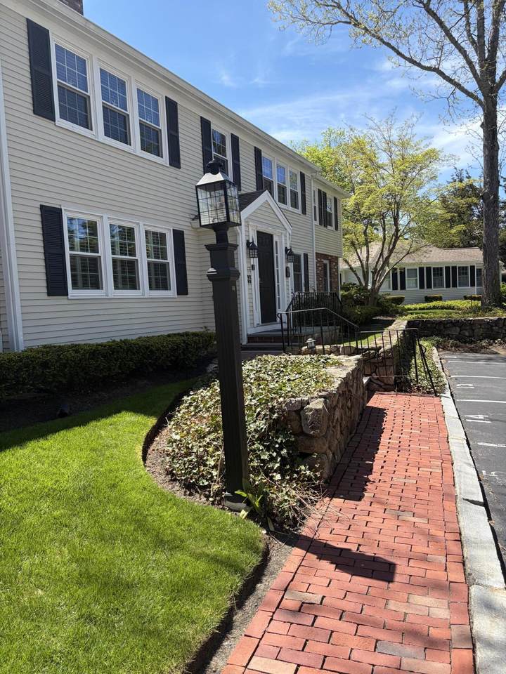 https://bt-photos.global.ssl.fastly.net/capecod/1280_boomver_1_22602304-2.jpg